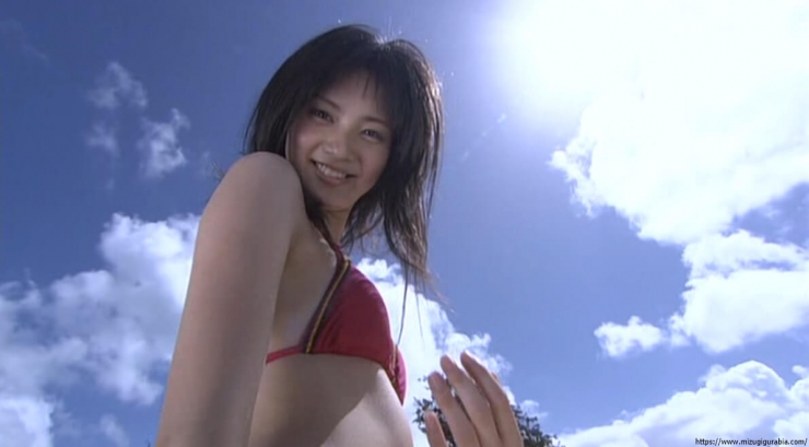 Yua Shinkawa Swimsuit Gravure Running on the beach in bikini 122