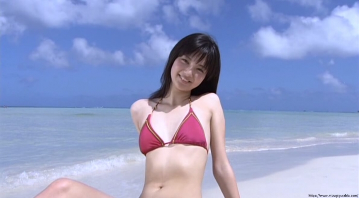 Yua Shinkawa Swimsuit Gravure Running on the beach in bikini 124