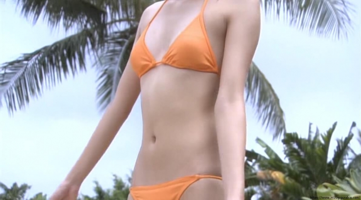 Yua Shinkawa Pool Orange Bikini003
