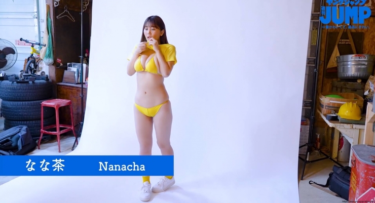 KAZUE Tsuji Ririsa Nanacha s Buzzing Body100
