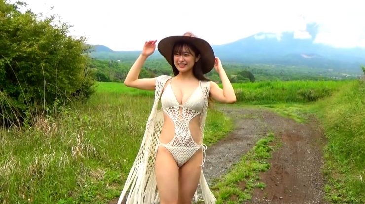 Nagisa Hayakawa, swimsuit gravure in the great outdoors09