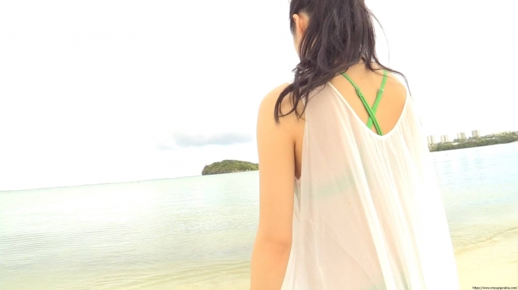 Sakakura Ando Beach Green Bikini011