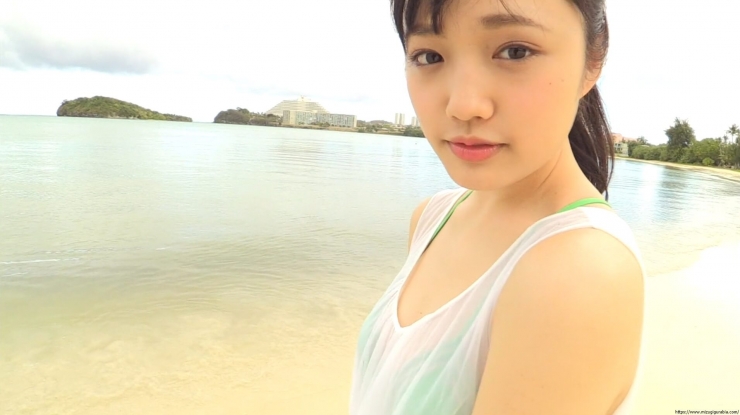 Sakakura Ando Beach Green Bikini010
