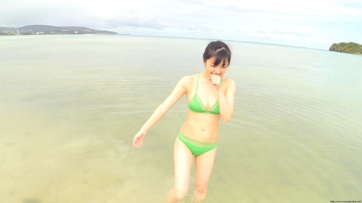 Sakakura Ando Beach Green Bikini100