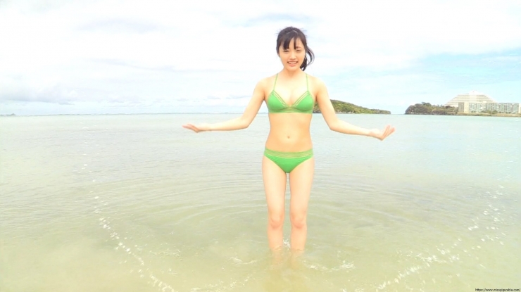 Sakakura Ando Beach Green Bikini103
