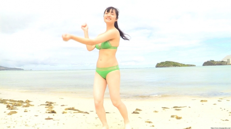 Sakakura Ando Beach Green Bikini112