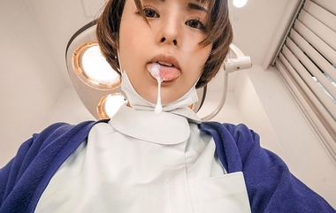 【VR】ザーメンを絞り取る歯科助手コスプレの月乃ルナ