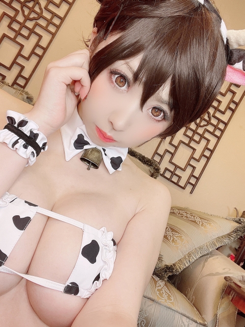 牛柄ビキニ・Milk-Girl Cosplay 32