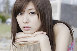 岩崎名美 かわいい20歳モデルの水着エロ画像