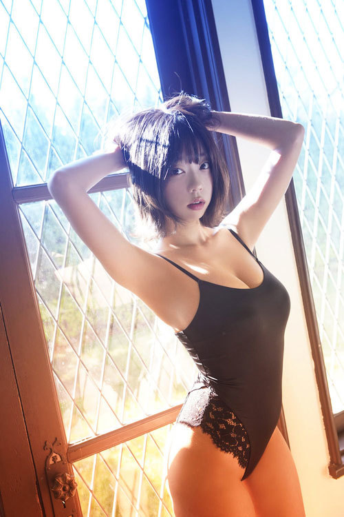 青山ひかるＩカップ爆乳おっぱい髪ブラで隠す10