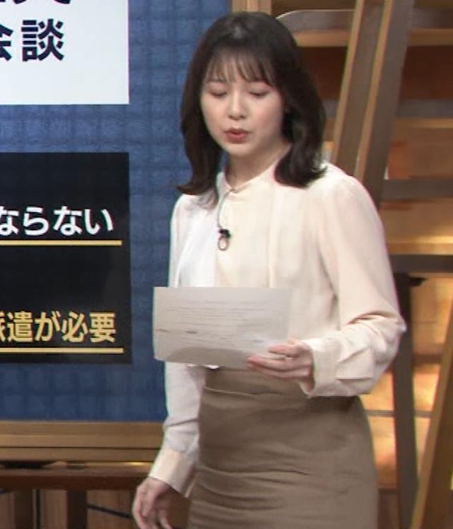 渡辺瑠海アナ　タイトなスカートキャプ・エロ画像４